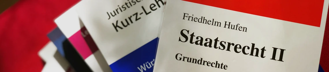 Lehrbücher Öffentliches Recht
