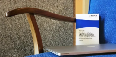 Schmuckgrafik Richtiges Zitieren im Jurastudium
