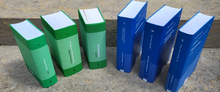 Schmuckgrafik Bücher der Grünen und Blauen Reihe